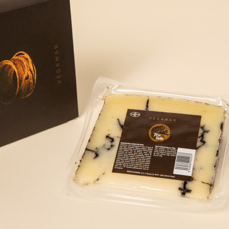 Cuña Queso 100% Oveja con Trufa 200 g aprox. VEGAMAR Estuchado
