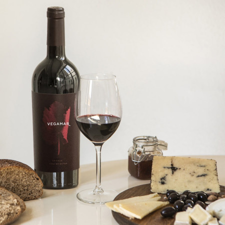 Cuña Queso 100% Oveja con Trufa 200 g aprox. VEGAMAR Estuchado