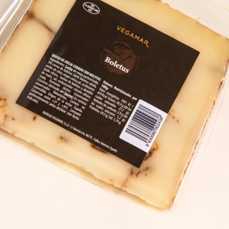 Cuña Queso 100% Oveja con Boletus 200 g aprox. VEGAMAR Estuchado