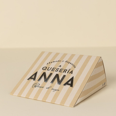 Cuña Queso 100% Oveja Leche Cruda Ahumado 225 g aprox. QUESERÍA DE ANNA Estuchado