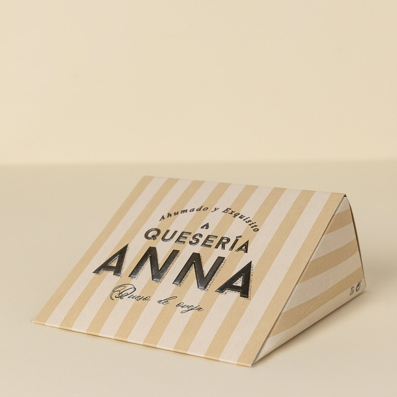 Cuña Queso 100% Oveja Leche Cruda Ahumado 225 g aprox. QUESERÍA DE ANNA Estuchado