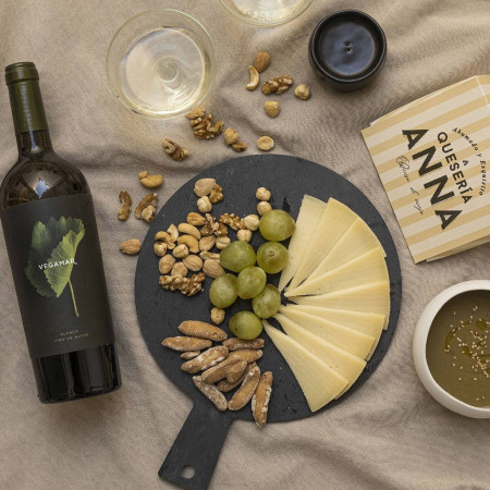 Cuña Queso 100% Oveja Leche Cruda Ahumado 225 g aprox. QUESERÍA DE ANNA Estuchado