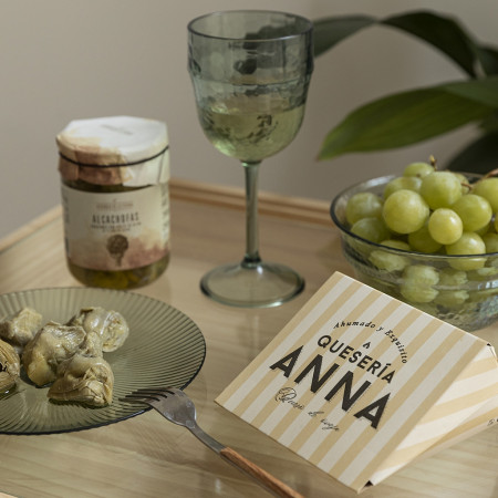Cuña Queso 100% Oveja Leche Cruda Ahumado 225 g aprox. QUESERÍA DE ANNA Estuchado