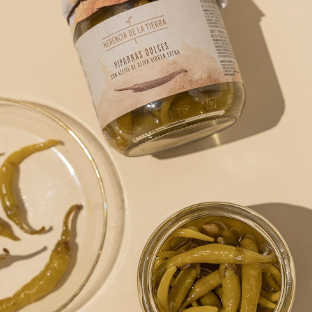 Frasco Piparras con Aceite de Oliva Virgen Extra 345 g Neto HERENCIA DE LA TIERRA Producto Nacional